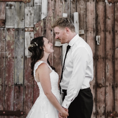 Rustic romance for Charlotte and Tom