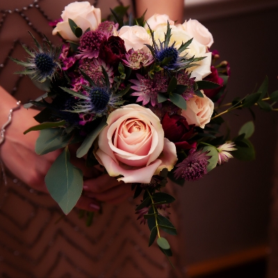 Winter wedding flowers are all about the delicate detail